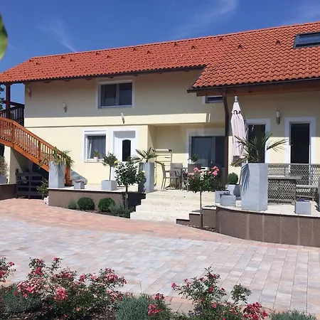 Leiner Apartmán *